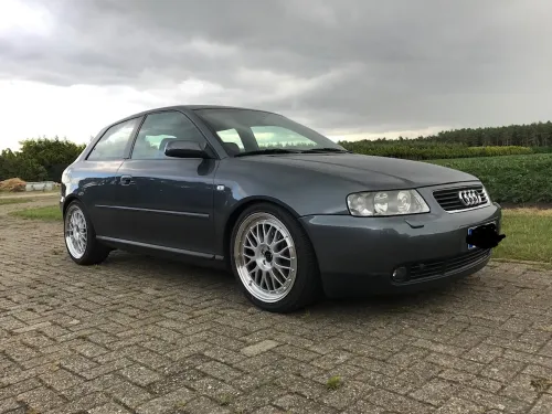 IB Le Mans ® Satz 8 x 18Zoll ET35 Silber LK 5x100 mit Edelstahlschrauben