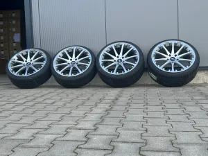 Musterradsatz HTG 2 8,5+9,5x19 mit Westlake Reifen