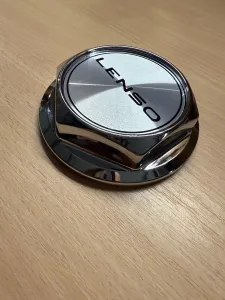Zentralmutter für BSX Felge in 15-19 Zoll aus Kunststoff verchromt mit Logo